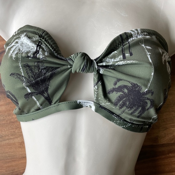Beverly Beach 3 pcs olive green bikini with Hawaiian design. Size L - Picture 3 of 8